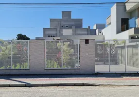 Foto 1 de Casa com 1 Quarto à venda, 90m² em Praia do Mariscal, Bombinhas
