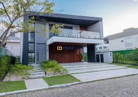 Foto 1 de Casa com 4 Quartos à venda, 382m² em Balneário Santa Clara , Itajaí