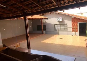 Foto 1 de Casa com 3 Quartos à venda, 244m² em Vila Maria Luiza, Ribeirão Preto