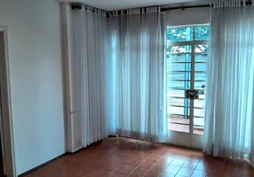 Foto 1 de Casa com 3 Quartos à venda, 160m² em Chácara Inglesa, São Paulo