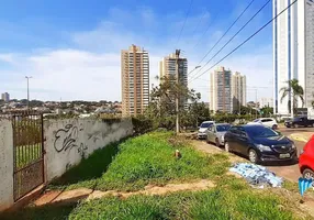 Foto 1 de Lote/Terreno com 1 Quarto à venda, 480m² em Santa Fé, Campo Grande