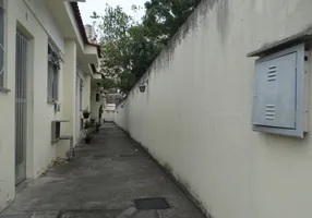 Foto 1 de Casa com 2 Quartos para alugar, 60m² em Rocha Miranda, Rio de Janeiro