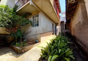 Foto 1 de Casa com 3 Quartos à venda, 326m² em Esplanada, Belo Horizonte
