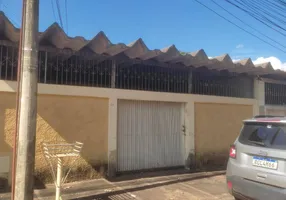 Foto 1 de Casa com 3 Quartos à venda, 220m² em Setor Novo Horizonte, Goiânia