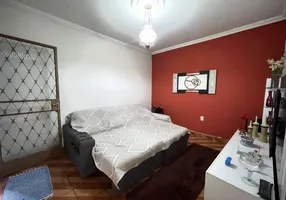 Foto 1 de Casa com 4 Quartos à venda, 200m² em Castanheira, Belo Horizonte