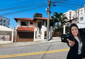 Foto 1 de Casa com 3 Quartos à venda, 199m² em Capoeiras, Florianópolis