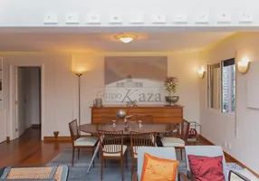 Foto 1 de Apartamento com 4 Quartos à venda, 217m² em Indianópolis, São Paulo