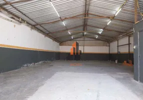 Foto 1 de Galpão/Depósito/Armazém para alugar, 250m² em JARDIM STETEL, Santo André