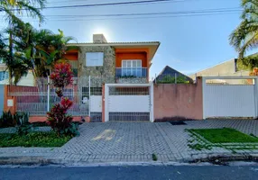 Foto 1 de Sobrado com 4 Quartos para venda ou aluguel, 360m² em Zona 06, Maringá
