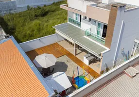 Foto 1 de Casa com 3 Quartos à venda, 305m² em São Braz, Curitiba