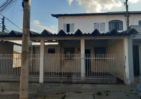 Foto 1 de Sobrado com 5 Quartos à venda, 150m² em Nossa Senhora das Graças, Uberlândia