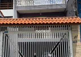 Foto 1 de Sobrado com 4 Quartos para alugar, 256m² em Jardim Maristela , São Paulo