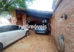 Foto 1 de Casa com 4 Quartos à venda, 250m² em Jardim América, Belo Horizonte