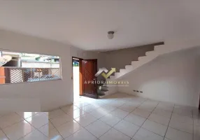 Foto 1 de Sobrado com 2 Quartos para alugar, 75m² em Vila Curuçá, Santo André