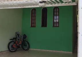 Foto 1 de Sobrado com 3 Quartos à venda, 190m² em Jardim Rina, Santo André