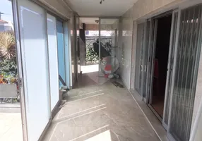 Foto 1 de Sobrado com 3 Quartos à venda, 274m² em Santana, São Paulo