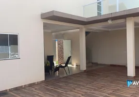 Foto 1 de Casa com 3 Quartos à venda, 266m² em Panorama, Campo Grande