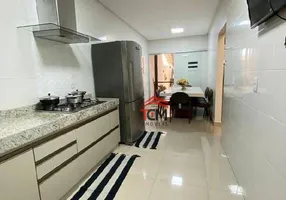 Foto 1 de Sobrado com 3 Quartos à venda, 112m² em Setor Faiçalville, Goiânia