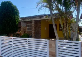 Foto 1 de Casa com 2 Quartos à venda, 79m² em Centro, Solânea