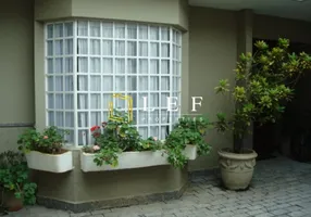 Foto 1 de Casa com 3 Quartos para venda ou aluguel, 389m² em Cidade Jardim, São Paulo