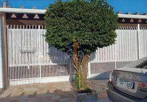 Foto 1 de Casa com 4 Quartos à venda, 198m² em PARQUE JARAGUA, Taubaté