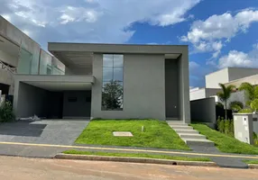 Foto 1 de Casa de Condomínio com 4 Quartos à venda, 235m² em Portal do Sol, Goiânia