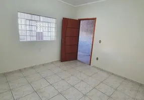 Foto 1 de Casa com 3 Quartos à venda, 60m² em Itapuã, Salvador