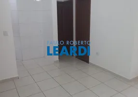 Foto 1 de Apartamento com 2 Quartos para alugar, 54m² em Utinga, Santo André