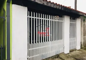Foto 1 de Casa com 2 Quartos à venda, 80m² em Santana, Pindamonhangaba