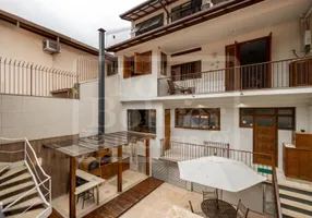 Foto 1 de Casa com 5 Quartos à venda, 400m² em Centro, Nova Friburgo