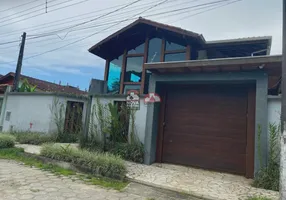 Foto 1 de Casa com 3 Quartos à venda, 202m² em Jardim Terralão, Caraguatatuba