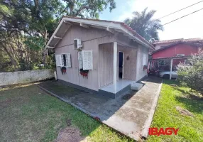 Foto 1 de Casa com 2 Quartos para alugar, 57m² em Ribeirão da Ilha, Florianópolis