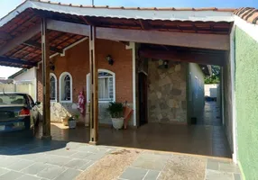 Foto 1 de Casa com 4 Quartos para venda ou aluguel, 170m² em Atibaia Jardim, Atibaia