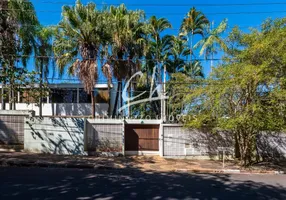 Foto 1 de Sobrado com 4 Quartos para venda ou aluguel, 628m² em Nova Campinas, Campinas