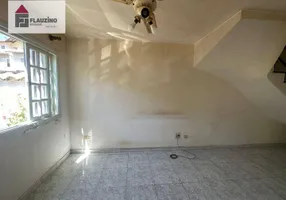 Foto 1 de Casa de Condomínio com 3 Quartos à venda, 90m² em Horto do Ipê, São Paulo