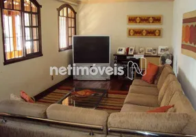 Foto 1 de Casa com 4 Quartos à venda, 430m² em Castelo, Belo Horizonte