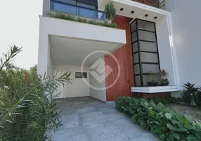 Foto 1 de Sobrado com 3 Quartos à venda, 147m² em Beira Rio, Biguaçu