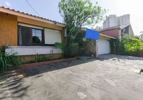 Foto 1 de Casa com 3 Quartos à venda, 243m² em Jardim Lindóia, Porto Alegre