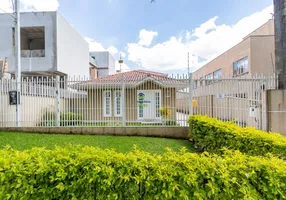 Foto 1 de Casa com 3 Quartos à venda, 220m² em Água Verde, Curitiba