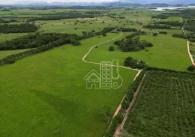 Foto 1 de Fazenda/Sítio com 2 Quartos à venda, 400m² em , Silva Jardim