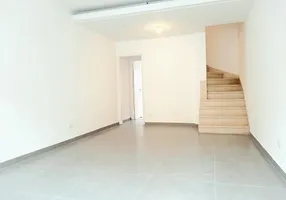 Foto 1 de Casa com 2 Quartos para alugar, 100m² em Vila Romana, São Paulo