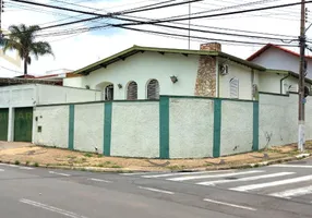 Foto 1 de Casa com 4 Quartos para venda ou aluguel, 155m² em Jardim Proença I, Campinas