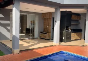 Foto 1 de Casa de Condomínio com 3 Quartos para alugar, 218m² em Loteamento Portal do Sol II, Goiânia