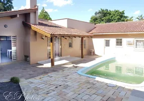 Foto 1 de Casa com 3 Quartos à venda, 204m² em Rubem Berta, Porto Alegre