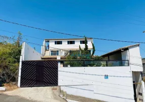 Foto 1 de Casa com 3 Quartos à venda, 380m² em Quintas das Avenidas, Juiz de Fora