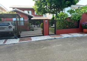 Foto 1 de Casa de Condomínio com 4 Quartos à venda, 211m² em Estrada do Coco, Lauro de Freitas