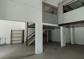 Foto 1 de Galpão/Depósito/Armazém para alugar, 300m² em Centro, Petrópolis