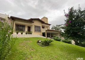 Foto 1 de Casa com 5 Quartos à venda, 367m² em Jardim Janaína, Biguaçu
