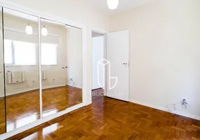 Foto 1 de Apartamento com 3 Quartos à venda, 79m² em Lagoa, Rio de Janeiro