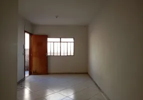 Foto 1 de Casa com 2 Quartos para alugar, 63m² em Glória, Belo Horizonte